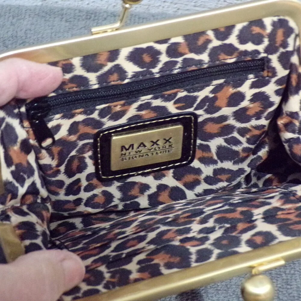 Maxx New York Signature Cosmetic or Change Bag Quilted Black Gold Accents‎
